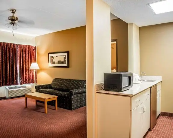 Quality Inn and Suites CVG Airport 