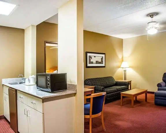 Quality Inn and Suites CVG Airport 