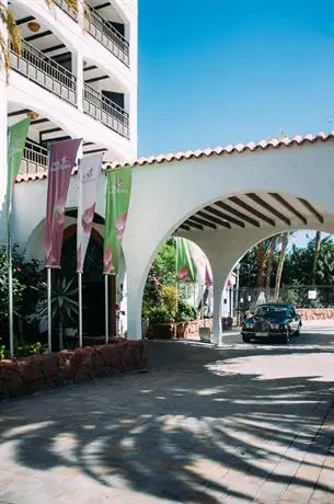 Hotel Parque Tropical 