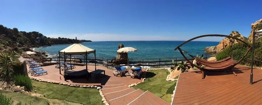 Calanica Resort 