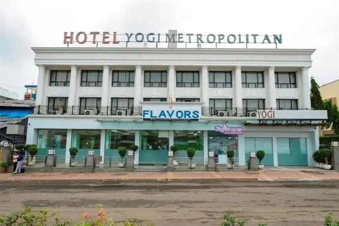 Yogi Metropolitan Hotel