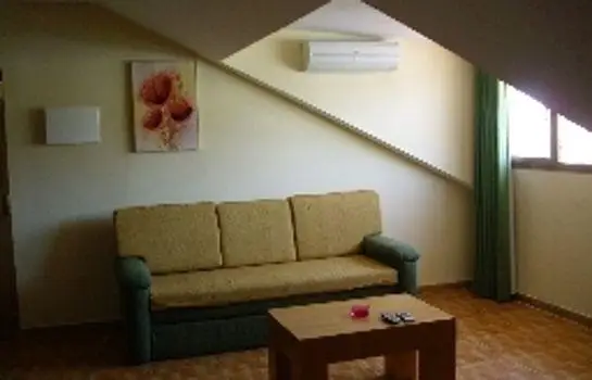 Apartamentos Maria Del Carmen 