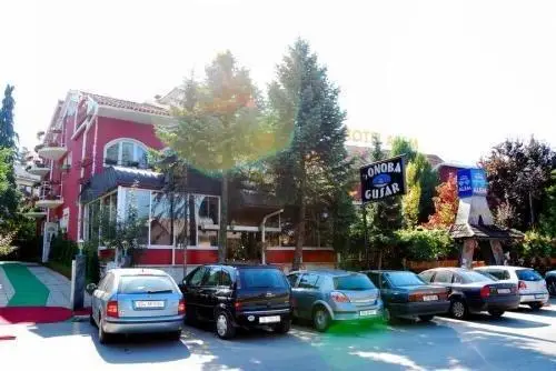 Hotel Alem 