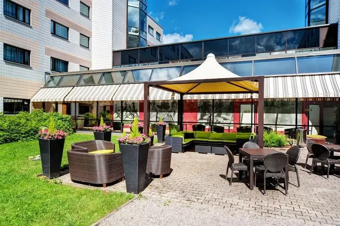 Holiday Inn Helsinki-Vantaa Airport 