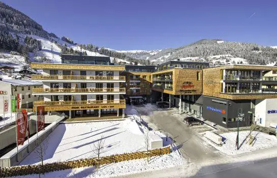 AlpenParks Hotel & Apartment Central Zell am See 