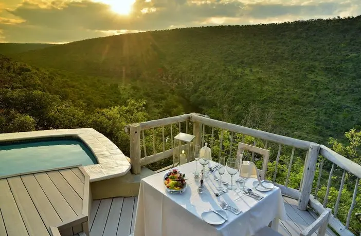 Clifftop Exclusive Safari Hideaway