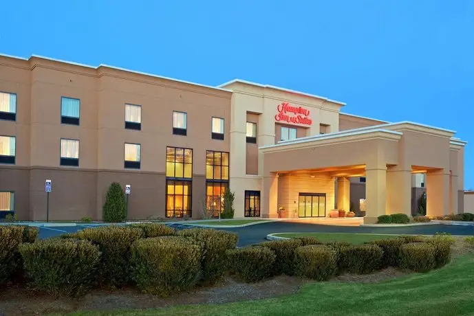 Hampton Inn & Suites Hartford-Manchester 