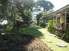 Bali Lovina Beach Cottages 