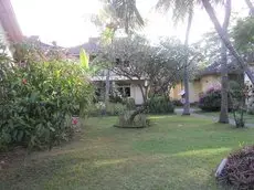 Bali Lovina Beach Cottages 