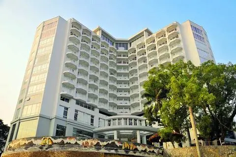 Novotel Ha Long Bay Hotel