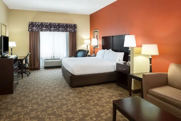 Holiday Inn Express & Suites Lexington Downtown Area-Keeneland 