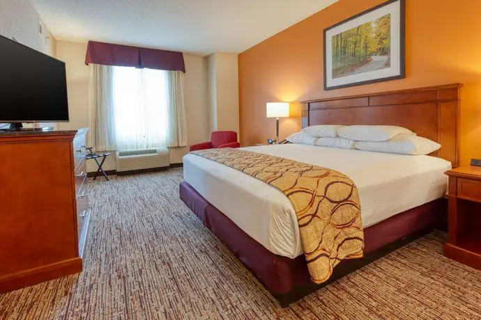 Drury Inn & Suites Indianapolis Northeast 