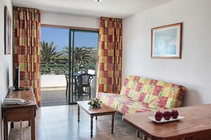 Apartamentos Palmera Mar