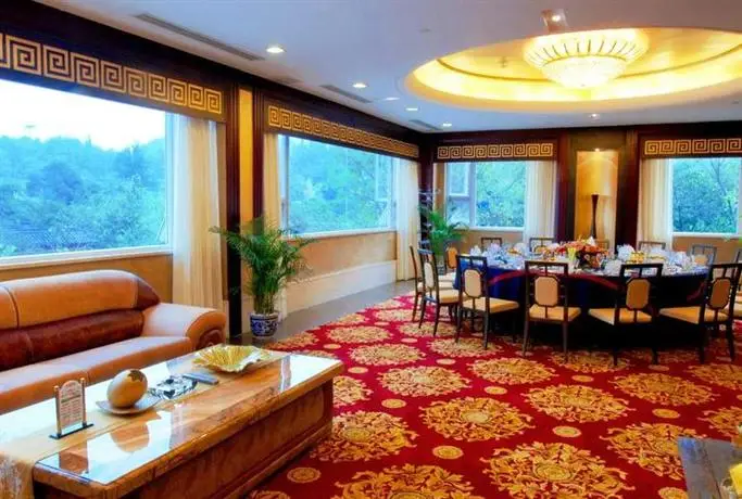 Emeishan Grand Hotel 