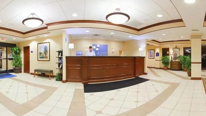 Holiday Inn Express Hotel & Suites Dayton-Centerville 