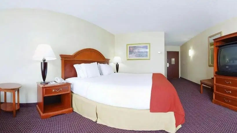 Holiday Inn Express Hotel & Suites Dayton-Centerville 