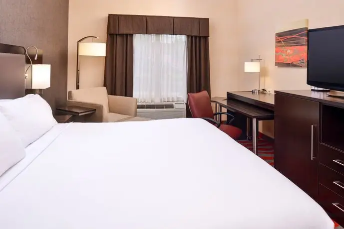 Holiday Inn Express Hotel & Suites Dayton-Centerville 