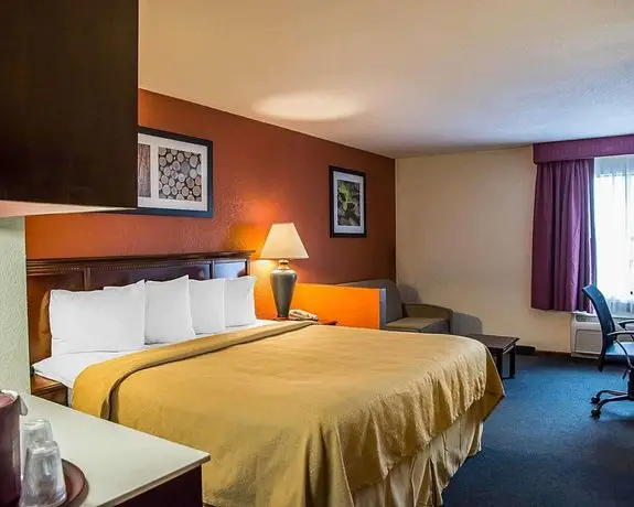 Quality Inn & Suites Forest Park Cincinnati 