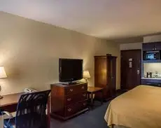 Quality Inn & Suites Forest Park Cincinnati 