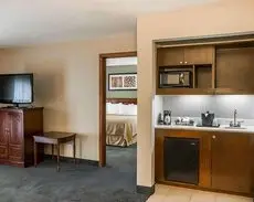 Quality Inn & Suites Forest Park Cincinnati 