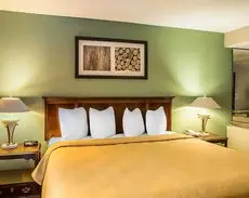 Quality Inn & Suites Forest Park Cincinnati 