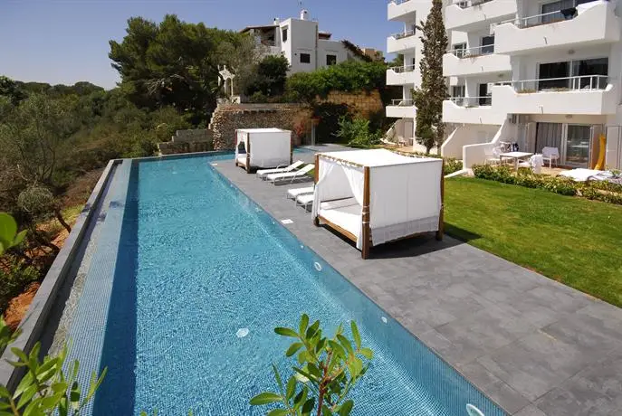 Ferrera Beach Apartments 