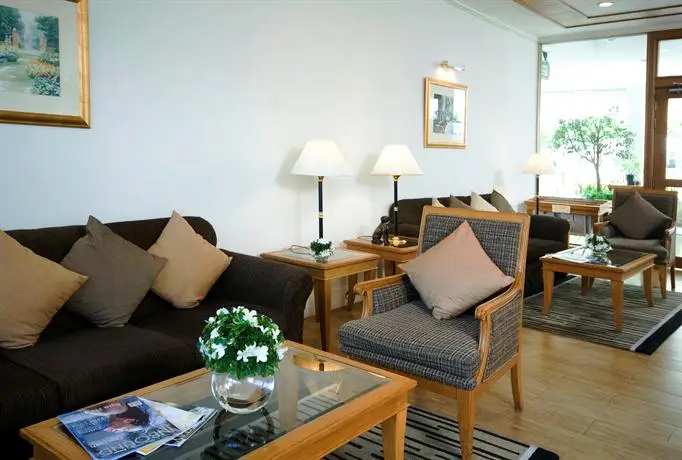 Karavel House Hotel and Serviced Apartments Sriracha 