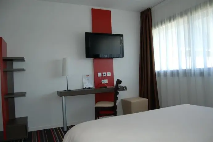 Ibis Styles Segre 