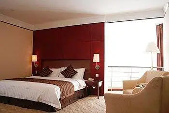 Days Hotel And Suites Jiaozuo 