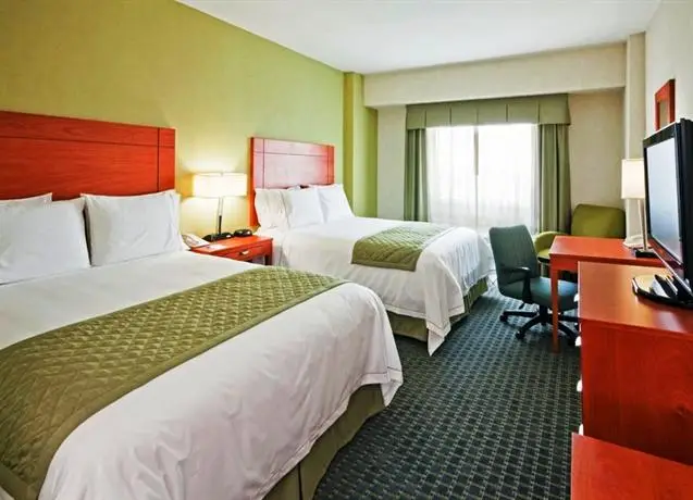 Holiday Inn Express & Suites Toluca Zona Aeropuerto 