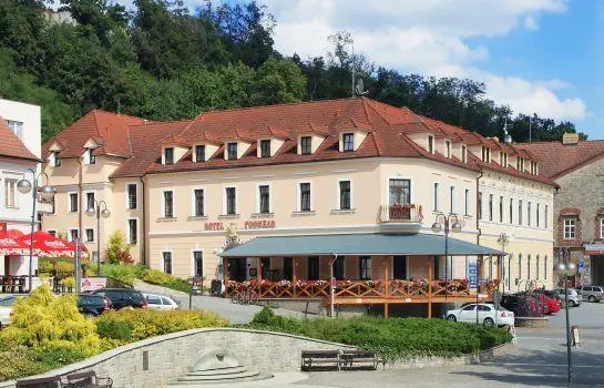 Hotel Podhrad