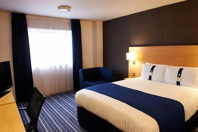 Holiday Inn Express Manchester Airport 