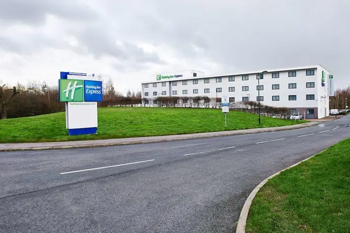 Holiday Inn Express Manchester Airport 