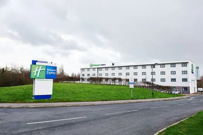 Holiday Inn Express Manchester Airport 