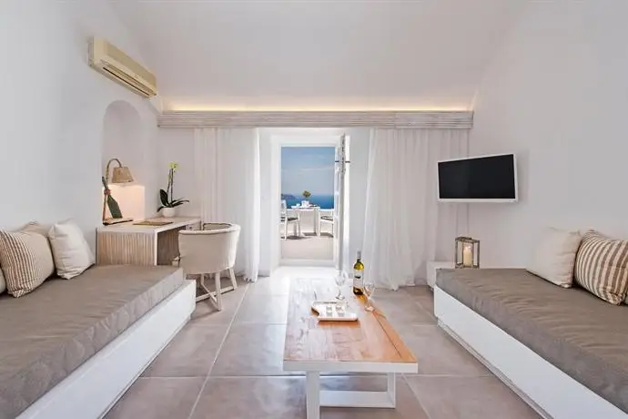 Athina Luxury Suites 