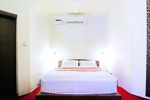 Deshadan Cliff & Beach Resort Varkala