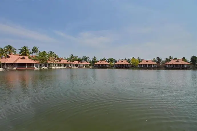 Lake Palace Backwater Resort Alleppey