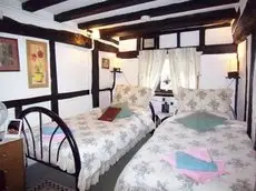 Medieval Lodge Bed & Breakfast 