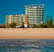 Kirra Surf Apartment 