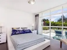 Kirra Surf Apartment 