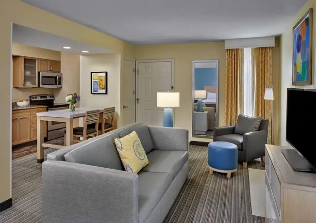 Sonesta ES Suites Cleveland Airport 