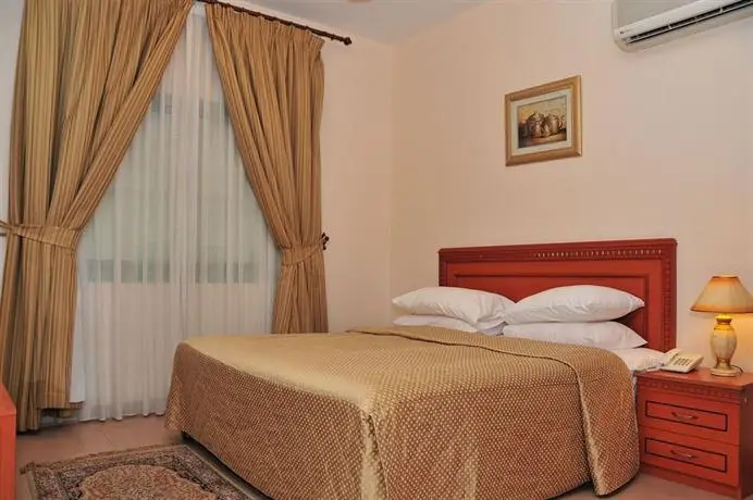 Safeer Plaza Hotel Apartments 