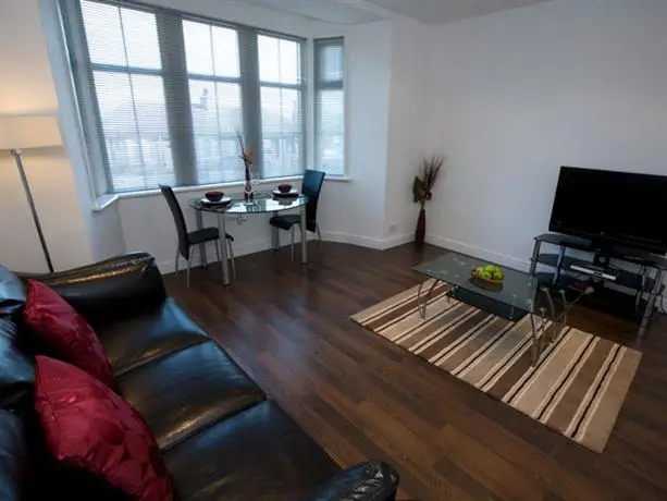 Aberdeen Serviced Apartments - The Lodge 