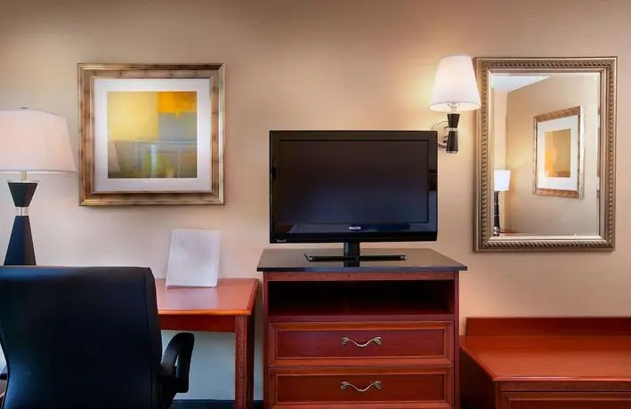 Hampton Inn Alexandria