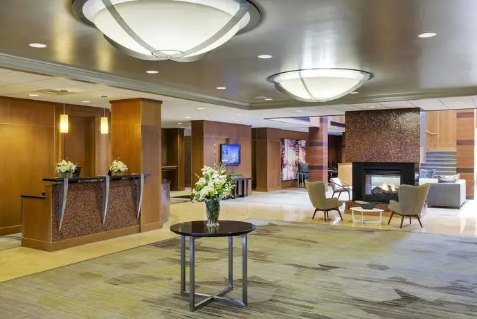 Courtyard by Marriott Boston Logan Airport 