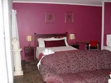 Palmieros Bed and Breakfast East London 