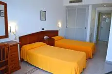 Hostal Residencia Molins Park 