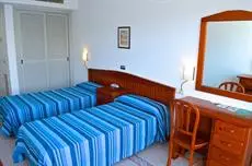 Hostal Residencia Molins Park 