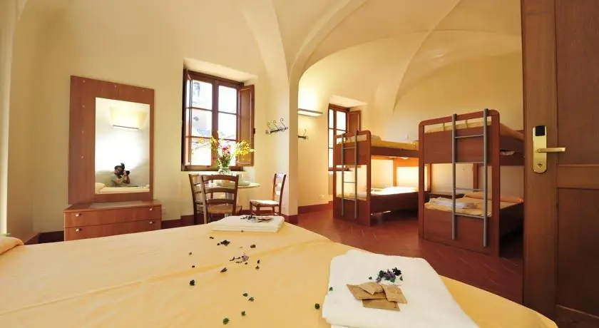 Chiostro Delle Monache Hostel Volterra 