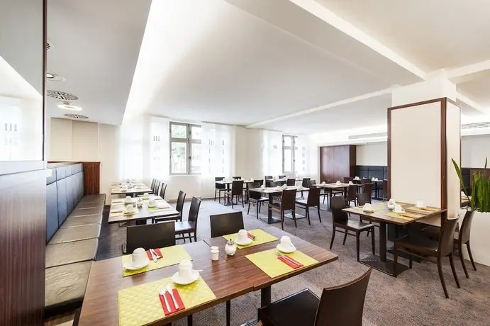 AZIMUT Hotel Cologne 